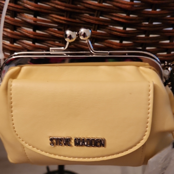 Steve Madden Yellow Mini Kiss-Lock Crossbody - Picture 2 of 6